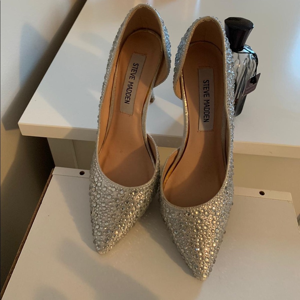 Steve Madden silver heels